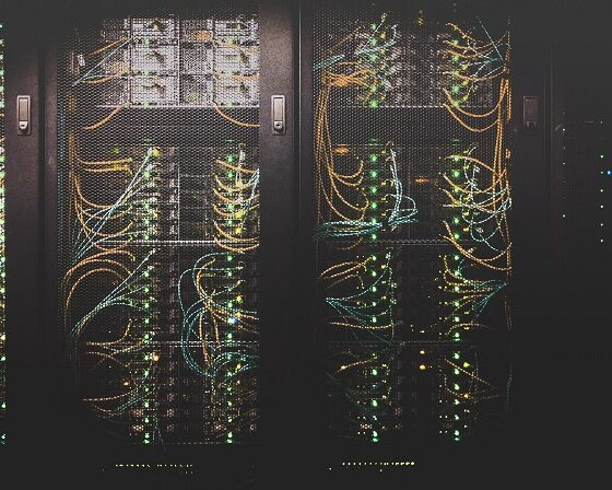 pho_technology-server-cabinet_col